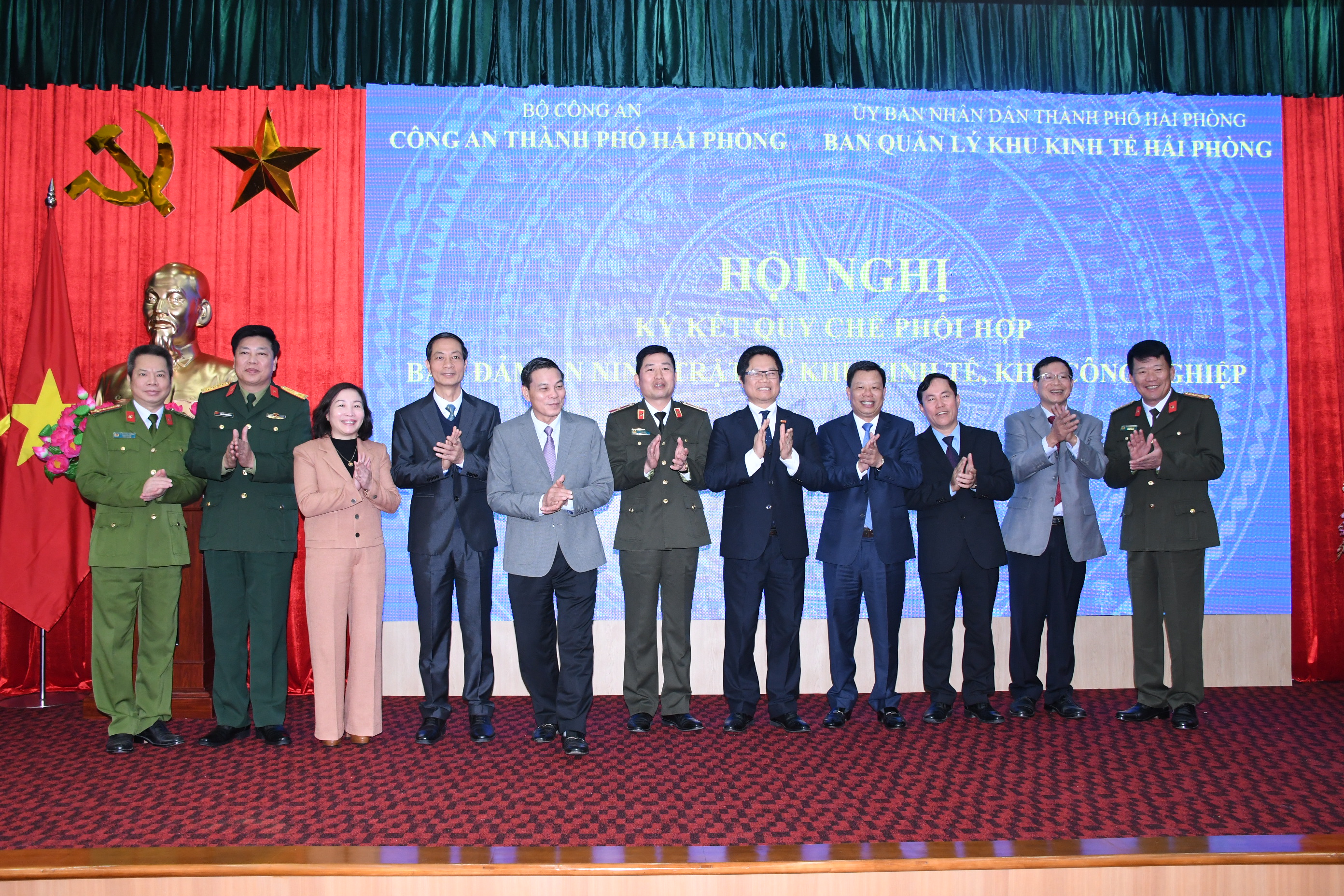 Công an Thành phố và Ban Quản lý Khu Kinh tế Hải Phòng ký kết quy chế phối hợp đảm bảo an ninh trật tự